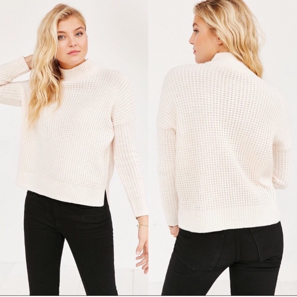UO BDG Pink Waffle Stitch Mock Neck Sweater Large